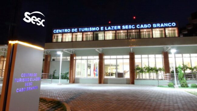 O Centro de Turismo e Lazer Sesc Cabo Branco, mais conhecido como Sesc Cabo Branco, possui fácil acesso aos principais pontos turísticos da capital paraibana