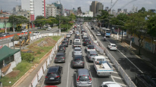 São Paulo tem convivido com um cenário de caos no trânsito nos últimos meses, com o município registrando números expressivos, mas que passam longe do recorde histórico da cidade - Thiago Neme/Gazeta de S.Paulo