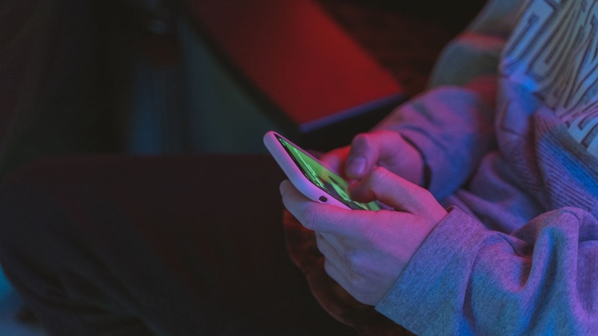 O fenômeno das apostas digitais, as chamadas "bets", deixou de ser apenas entretenimento para se tornar um desafio crítico de saúde pública e seguridade social no Brasil. Foto: Banco de dados