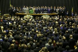 Cerimônia de posse dos deputados federais eleitos e reeleitos em sessão solene na sexta-feira
