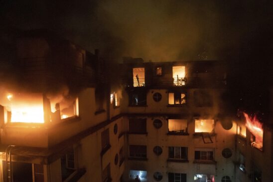O incêndio em um dos últimos andares do edifício de oito pisos, situado no 16º distrito de Paris, foi um dos mais letais na capital