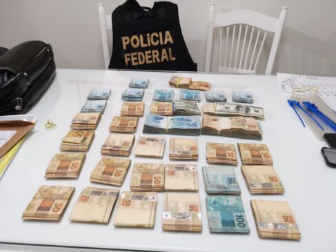 Na operação, polícia encontrou dinheiro em casa de servidor do INSS
