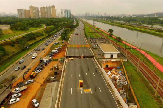 O ofício tinha uma lista com os problemas, como desvios, fissuras e armaduras expostas