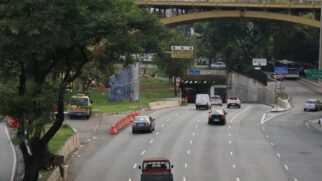 S&Atilde;O PAULO,SP,28.01.2019:TR&Acirc;NSITO-SP - Tr&acirc;nsito na Avenida Prestes Maia no centro de S&atilde;o Paulo (SP), nesta segunda-feira (28).