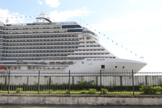 O navio atracou em Santos no último sábado e inicialmente se suspeitou de contaminação por rubéola