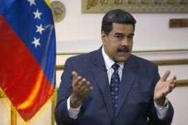 O ditador Nicolás Maduro fechou totalmente a fronteira com o Brasil com tanques de tropas venezuelanas às 15h30 de ontem