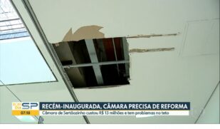 O teto do plenário principal afundou 20 centímetros e a estrutura apresenta rachaduras; obra custou R$ 13 milhões aos cobres públicos