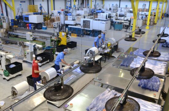 Segundo o IBGE, o crescimento de 2018 foi garantido pela alta de 1,3% do setor de serviços (após avanço de 0,5% em 2017)