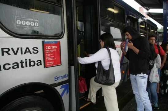 Linha 033 - Embu das Artes (Engenho Velho)agora fará final no Terminal São Paulo - Morumbi
