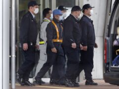 Carlos Ghosn, ex-presidente da Nissan, saiu da prisão nesta quarta-feira ; empresário estava preso em Tóquio desde 19 de novembro