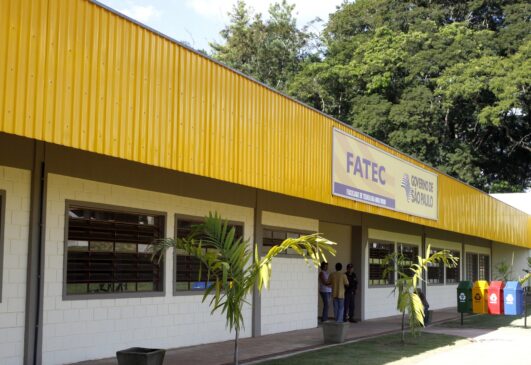 O Governador José Serra inaugura Fatec Mogi Mirim