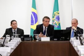 O presidente Jair Bolsonaro (PSL) publicou em sua conta oficial no Twitter um vídeo com conteúdo obsceno se referindo ao Carnaval