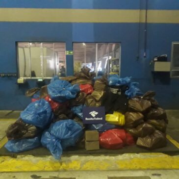 A droga estava escondida dentro de caixas de papelão distribuídas em estrados junto com outras caixas com limões frescos