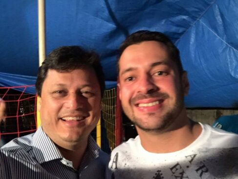 Delcio Sato ao lado do sobrinho Felipe Antônio, de 25 anos