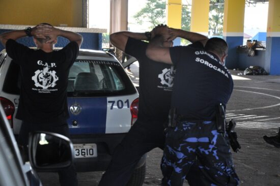 Treinamento para a&ccedil;&otilde;es policiais em Porto Feliz (2)