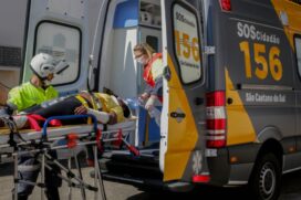 Ambulâncias, motos, bicicletas e veículos de apoio integram a frota para os atendimentos na cidade