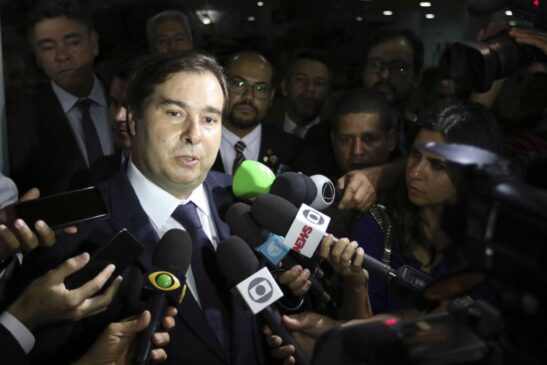Maia afirmou que o "assunto está encerrado" e que o foco é a retomada da tramitação da reforma