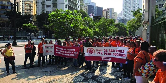 Funcionários do Samu protestam na Capital contra o Plano de Descentralização da prefeitura