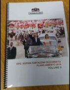 Professores da escola municipal Sophia Fantazzini Cecchinato, em Guarulhos, receberam apostila com capa do Bolsonaro