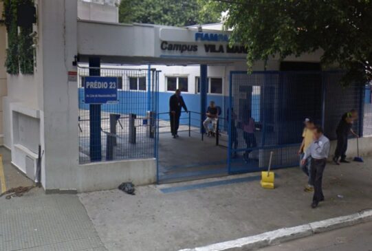 A situação começou no fim de outubro de 2018, quando alunos e professores passaram mal