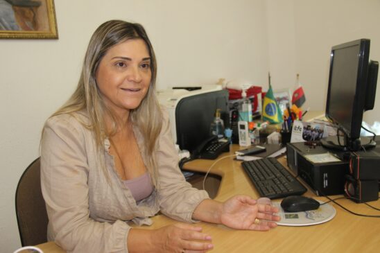 "Com certeza estamos muito além de outros municípios", ressaltou a secretária Laura Neves