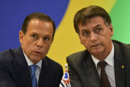 João Doria e Jair Bolsonaro em encontro com governadores