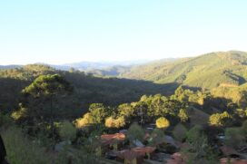 Monte Verde atrai turistas que buscam por dias de tranquilidade e diversão; com ar puro do interior, o distrito leva aventura para seus visitantes e também a tradicional gastronomia mineira