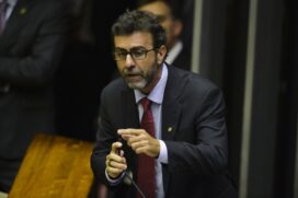 Gentili foi condenado pela Justiça do RJ a indenizar o deputado federal Marcelo Freixo (PSOL-RJ) em R$ 20 mil