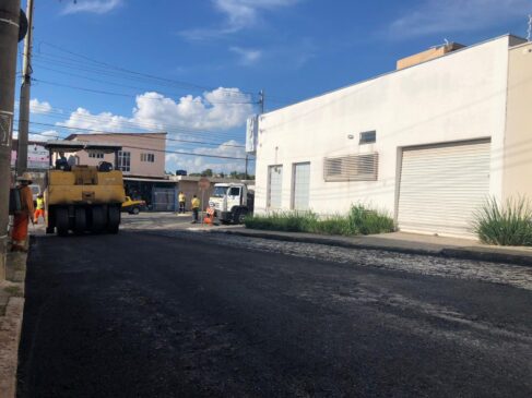 Na manhã de sexta-feira, os trabalhos foram realizados na rua José Elias Habice em Porto Feliz