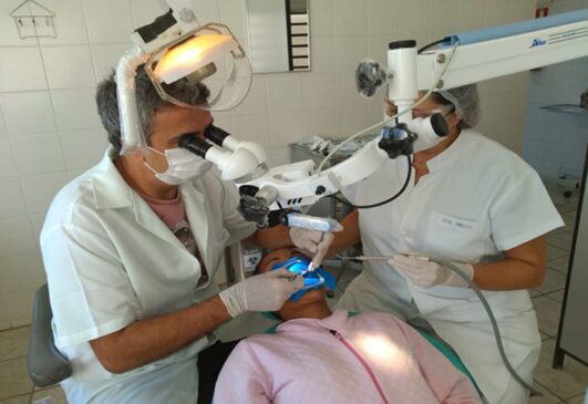 Secretaria de Saúde adquiriu um microscópio cirúrgico para o Centro Odontológico Tietê; equipamento é utilizado para iluminação