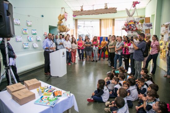 Entrega foi iniciada pela EMEI Profª Inês dos Ramos, no Nova Gerty