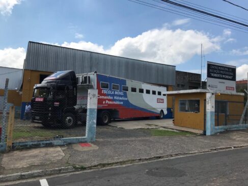 Equipamento móvel está estacionado na unidade do Senai da cidade de Porto Feliz, na rua Anita Garibaldi; aulas serão gratuitas