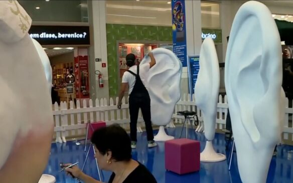 As esculturas fazem parte do Ear Parade, o primeiro evento de arte urbana no mundo relacionado à saúde auditiva