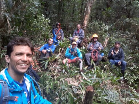 Quatro atletas que ficaram perdidos por dois dias na floresta em Sete Barras, no Vale do Ribeira, foram resgatados no domingo