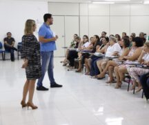 Em evento, prefeito destacou o uso da tecnologia: 'Reduz a papelada com relatórios e recados'