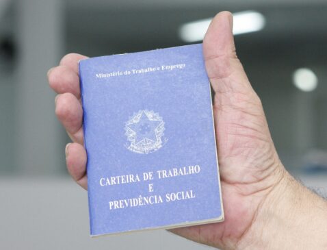 Levantamento revela que homens com ensino superior são os que mais concordam com mudanças