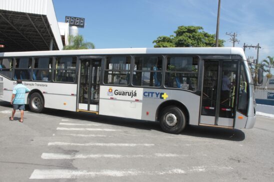 Governo recua e baixa a tarifa de Onibus em Guarujá para R$ 3,90
