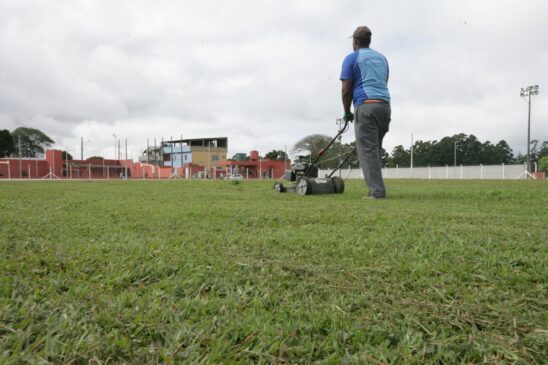 Estádio já passou por pintura, as grades foram trocadas, o mato capinado e os vestiários reformados