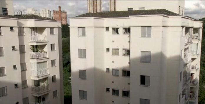Construtora afirma que o prédio no bairro do Morumbi é seguro; peritos constataram que as obras precisam de reforço