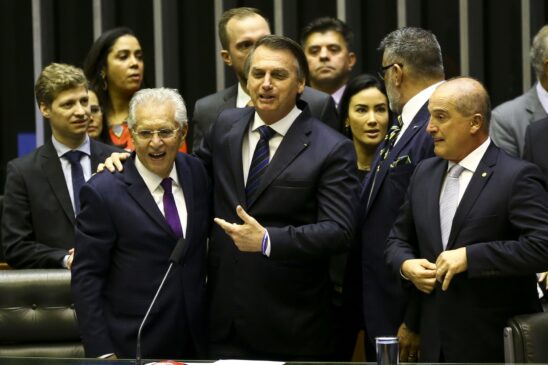 Bolsonaro participa de homenagem a humorista; 'um gesto de carinho e respeito', segundo Onyx