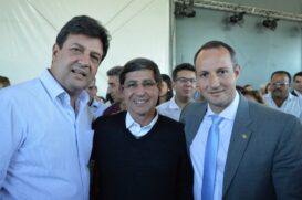 A convite do deputado federal Capitão Derrite (esq.), o prefeito Dr. Cássio Prado encontrou o Ministro da Saúde, Luiz Henrique Mandetta (dir.)