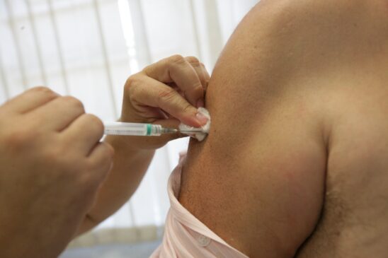 A meta é vacinar quase 3 milhões de pessoas; até agora, 14 casos de sarampo foram registrados