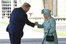 Presidente dos EUA, Donald Trump, se encontrou ontem com a rainha Elizabeth 2ª, no 1º compromisso oficial de sua visita ao Reino Unido