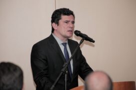 "Não tem nenhuma orientação nas minhas mensagens", afirmou o ministro Sergio Moro, jornalistas, após evento em Manaus ontem