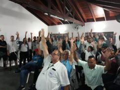 Em assembleia do sindicato dos trabalhadores, na noite de terça-feira (11), os motoristas da Viação Bertioga decretaram greve.