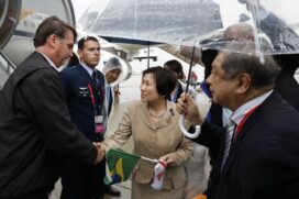 O presidente Jair Bolsonaro desembarcou nesta quinta-feira, em Osaka, para o encontro do G-20