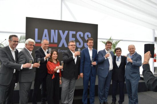 Executivos da multinacional LANXESS e o prefeito de Porto Feliz, Dr. Cássio Habice Prado