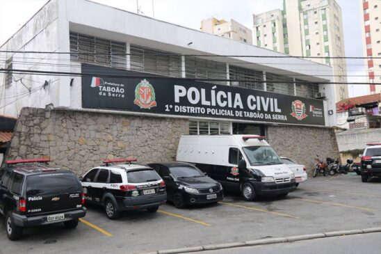 Suspeito preso foi levado para o 1º?DP de Taboão da Serra, delegacia que também investiga o caso