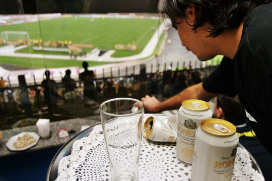 Após veto do governo de São Paulo, estádios paulistas seguem não podendo vender bebidas alcoólicas