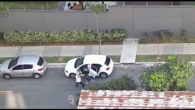 Idoso tem carro roubado e ? agredido por criminosos no Jabaquara
